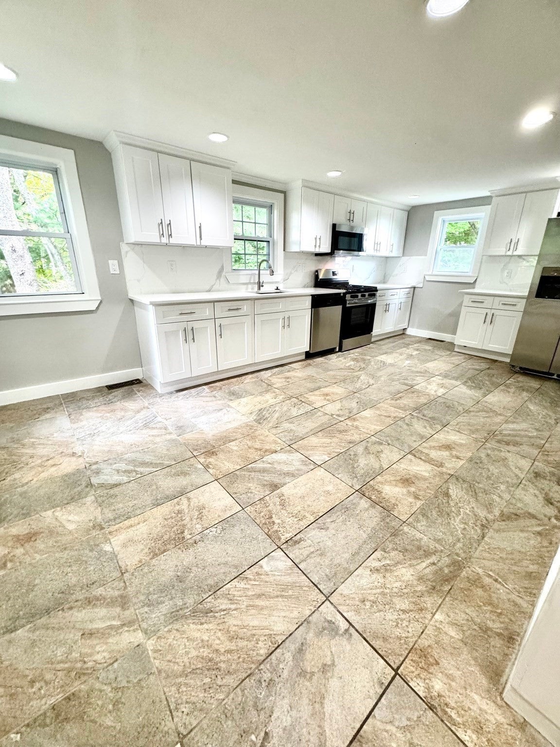 14 Elm Ave