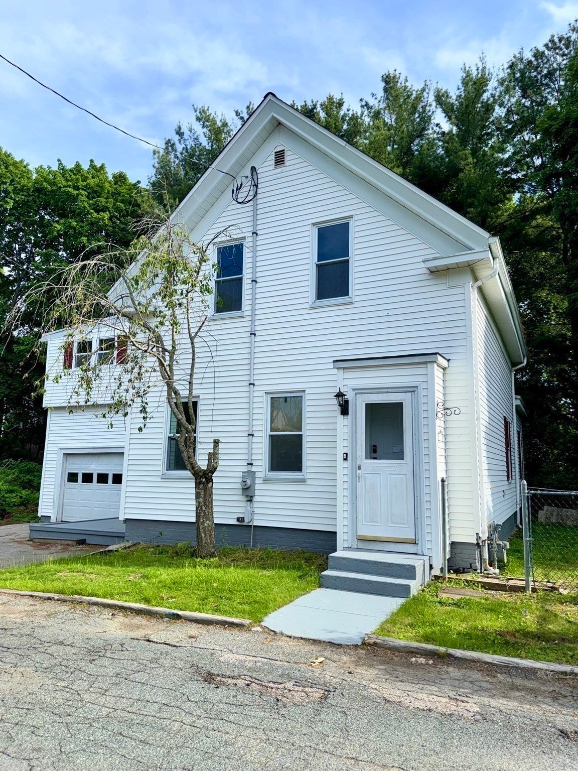 14 Elm Ave
