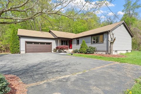 25 Williams Rd Fitchburg MA 01420
