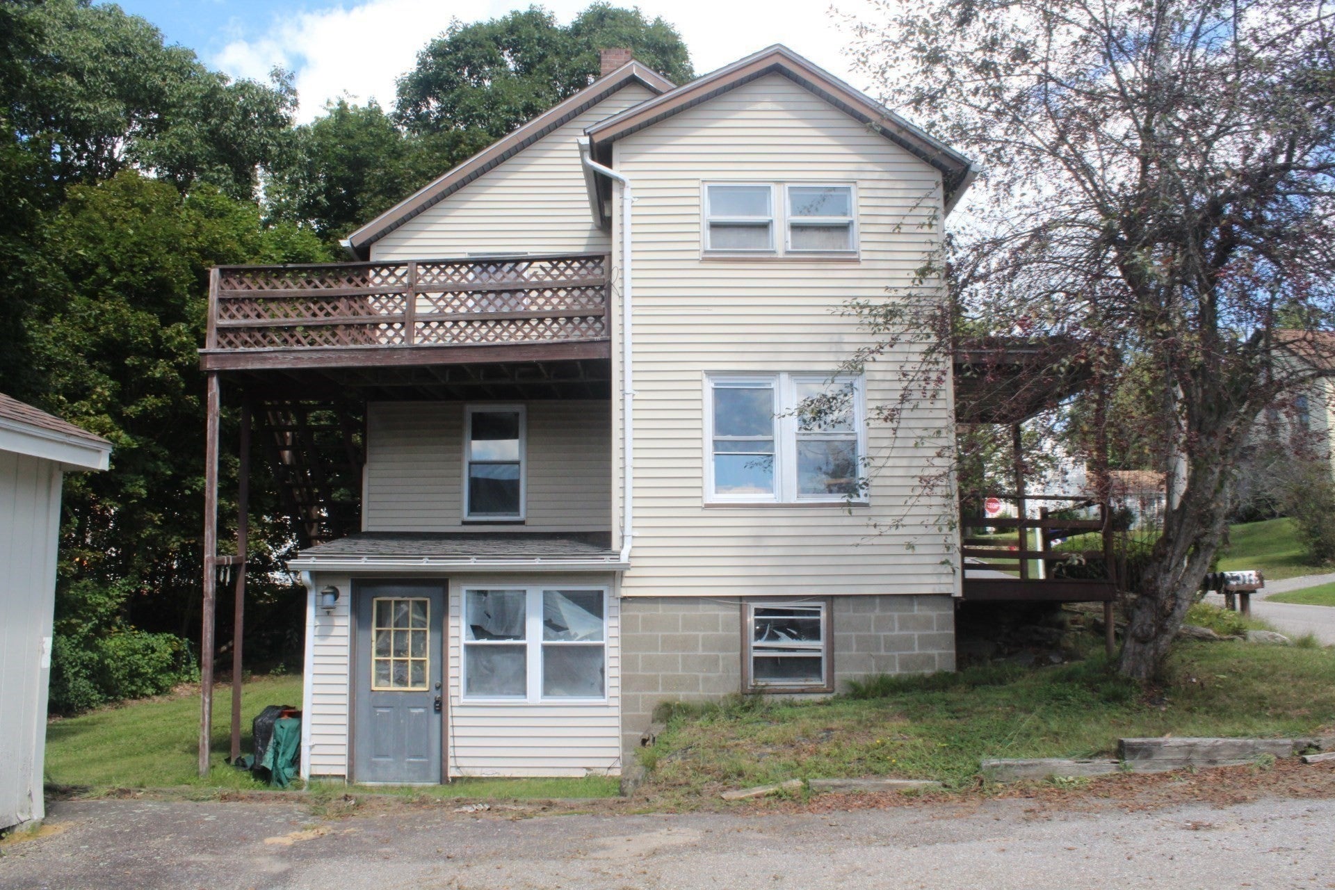 50 Valley St