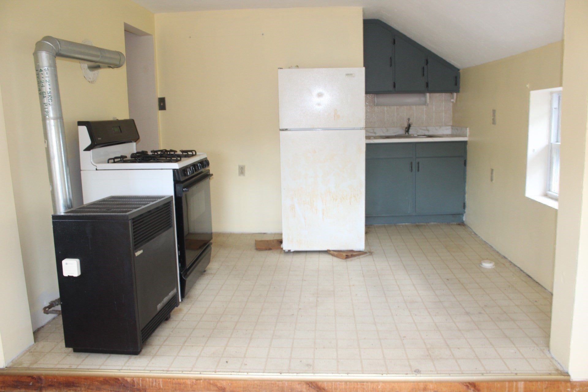 50 Valley St, Spencer, MA Photo #29