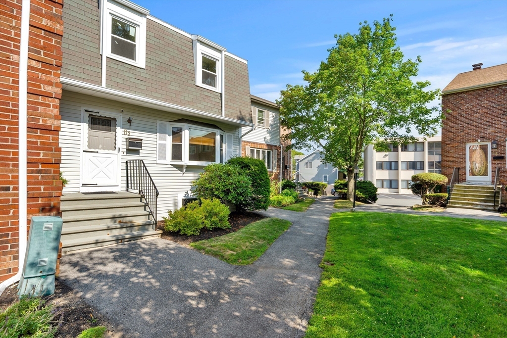 6 Loring Hills Ave D3