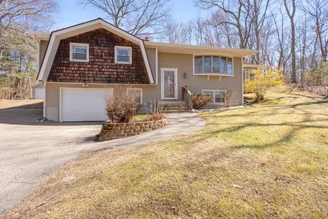 43 Locust Street Bellingham MA 02019