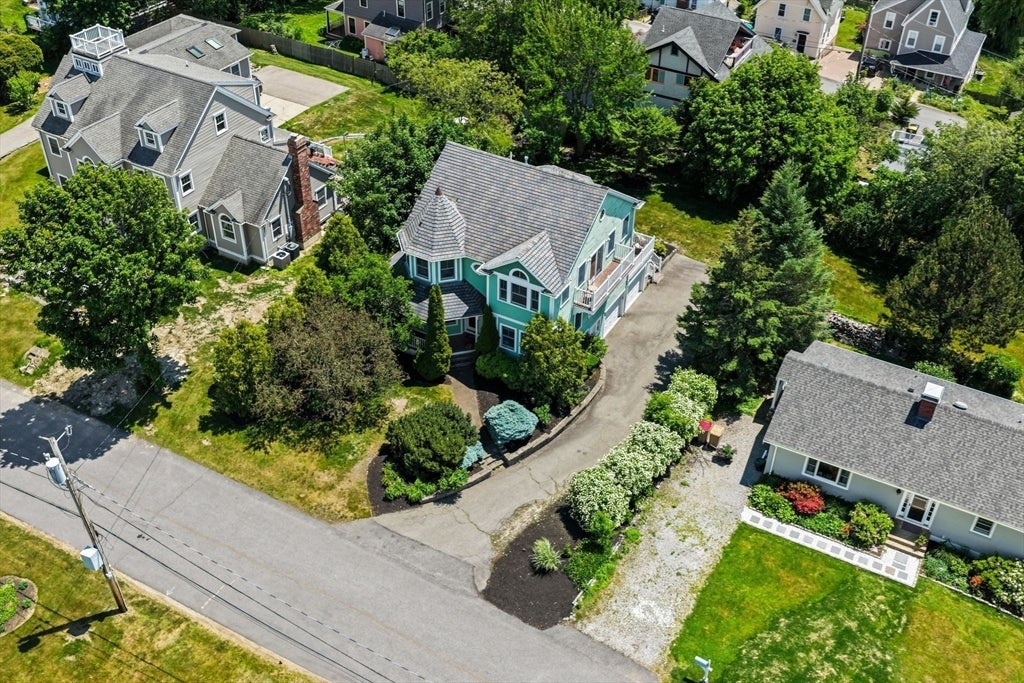 43 Andrew Ave