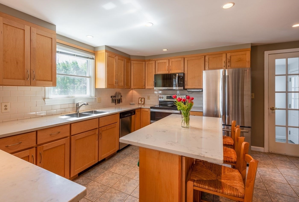 4 Graystone Road, Gloucester, MA Photo #16