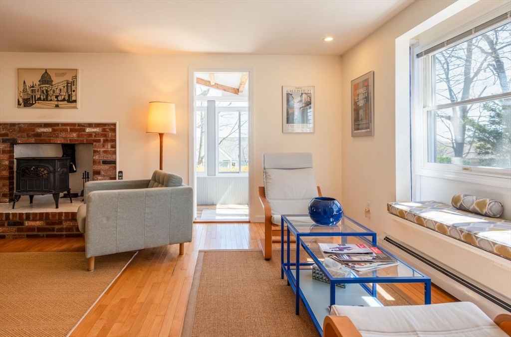 4 Graystone Road, Gloucester, MA Photo #10