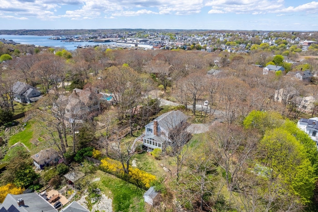 4 Graystone Road, Gloucester, MA Photo #3