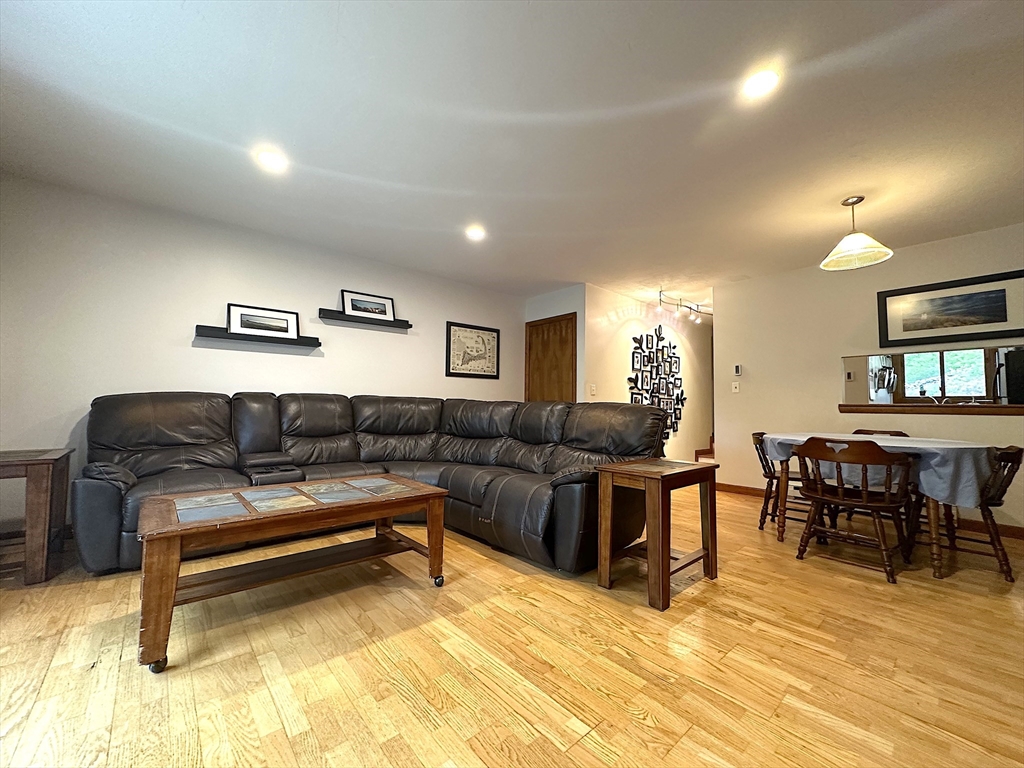 122 Highwood Dr 122