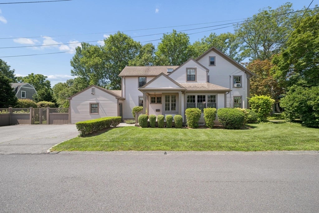 Photo of 11 Prospect St, Dartmouth, MA