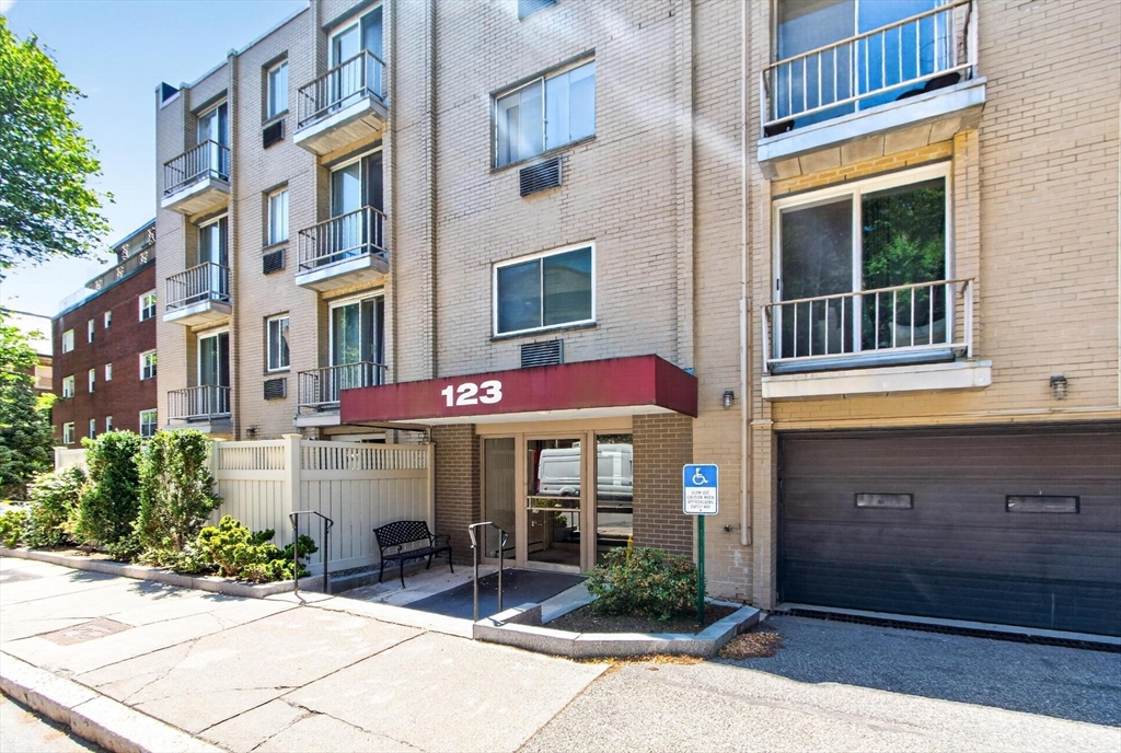 123 Sewall Ave 2K