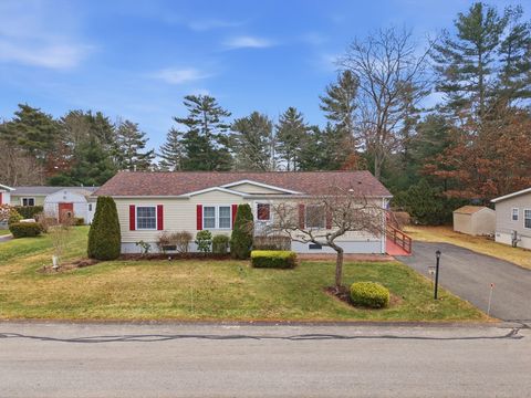 8 Heather Ln Carver MA 02330
