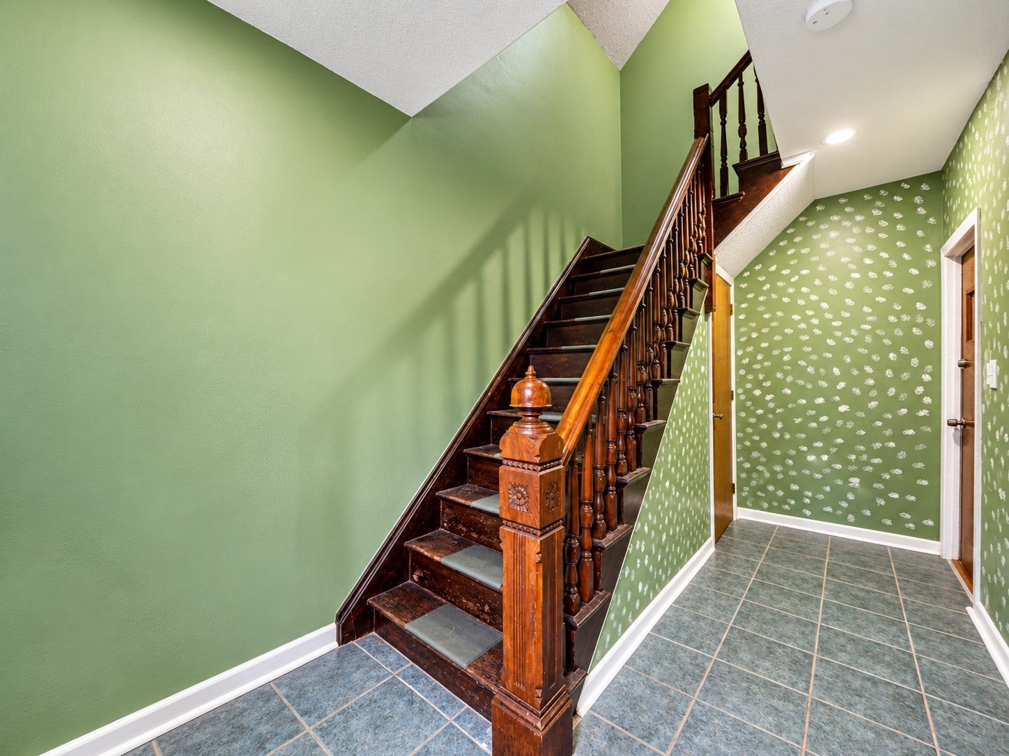 33 Coburn Ave, Worcester, MA Photo #14
