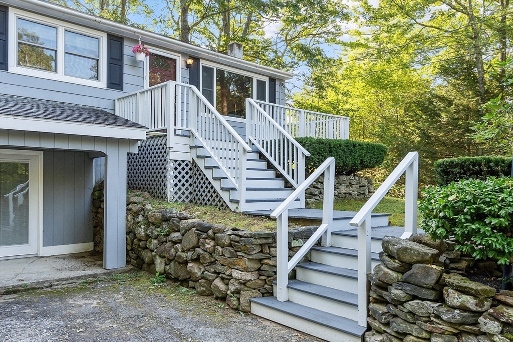 212 Woodlawn Rd