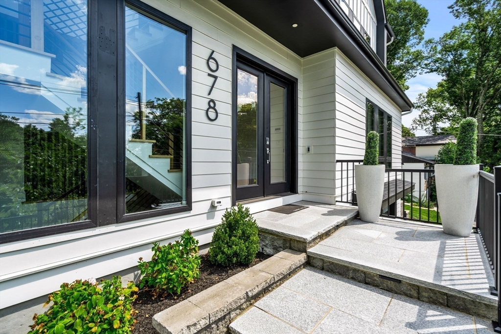678 Dedham