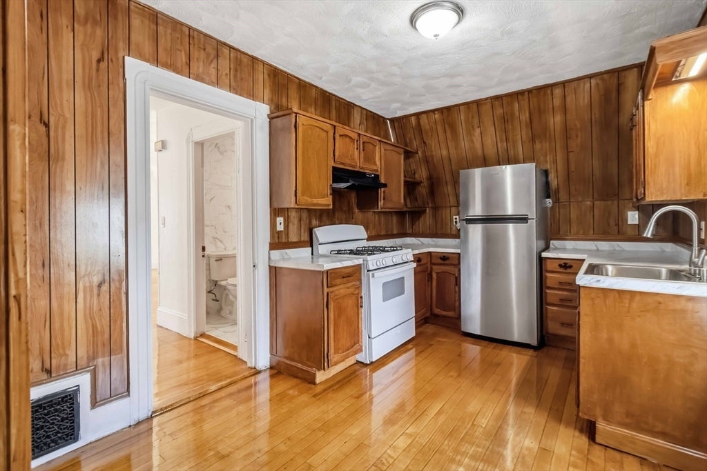 78 Grant St #2, Lynn, MA Photo #11