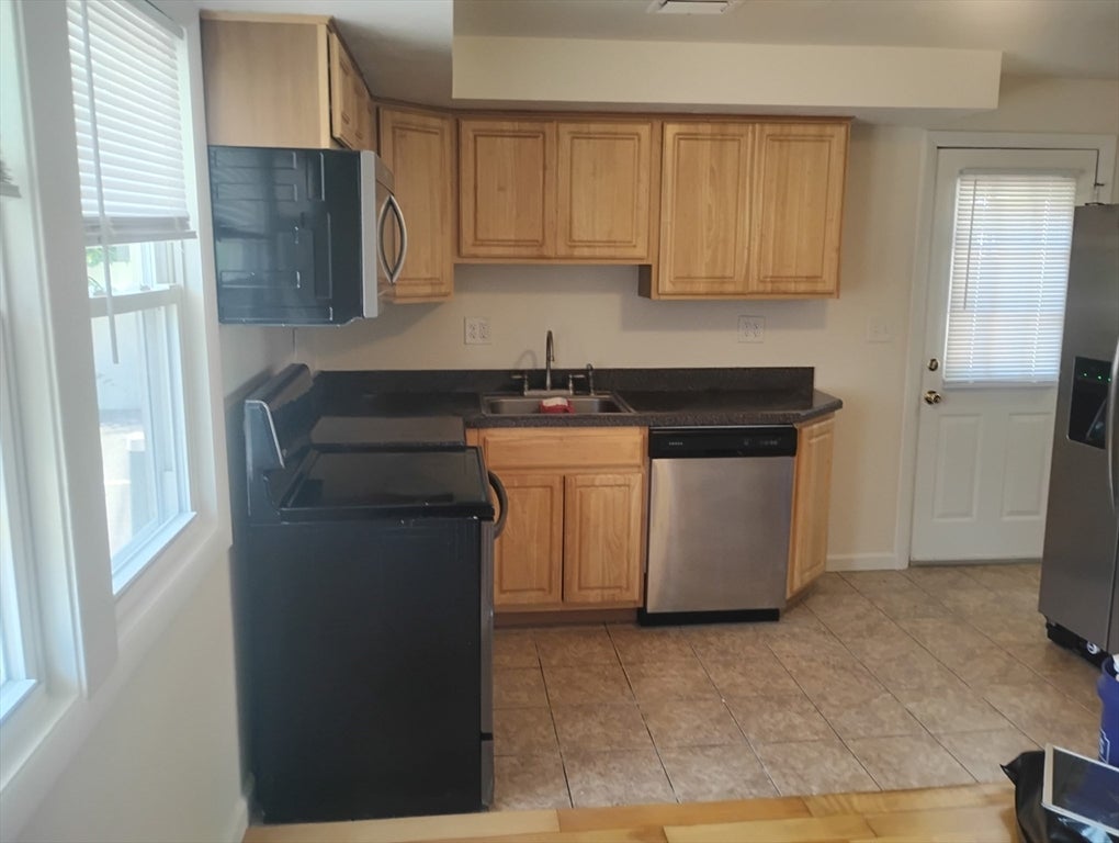 32 Falmouth Ave, Brockton, MA, 32 Falmouth Ave, Brockton, MA Photo #4
