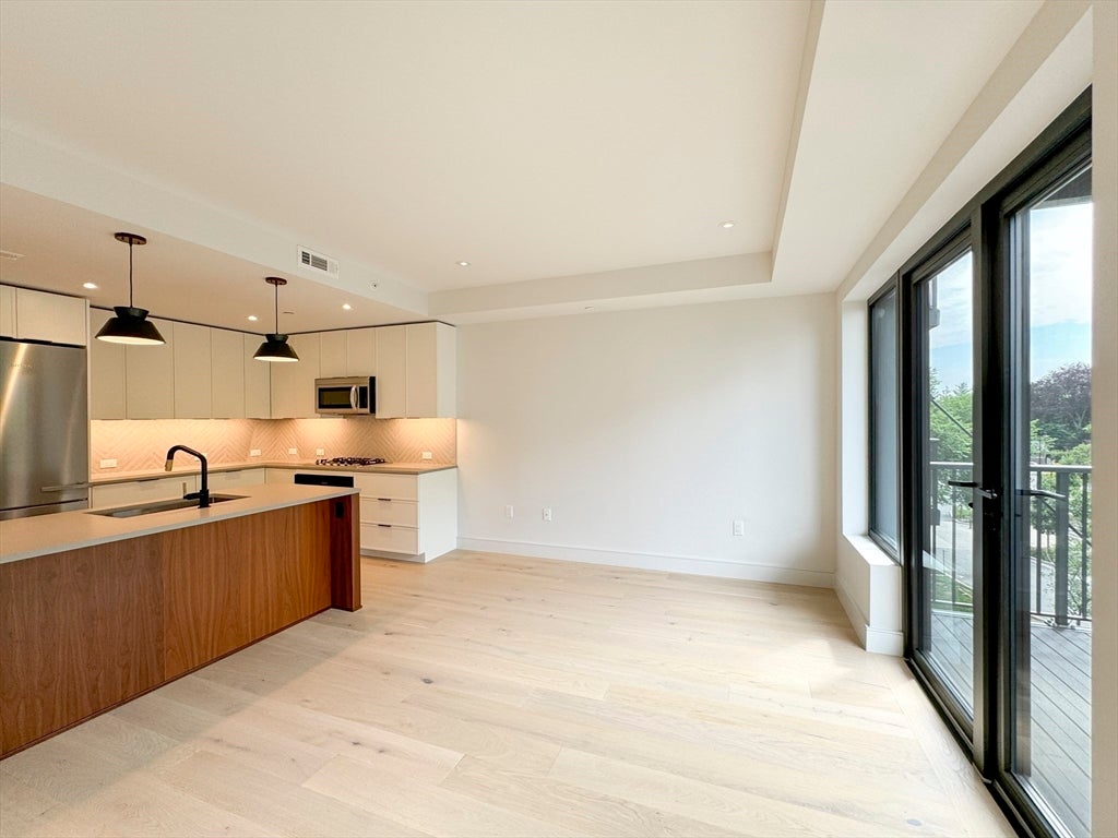 1 Nevins Hill Way #406, Boston, MA Photo #15