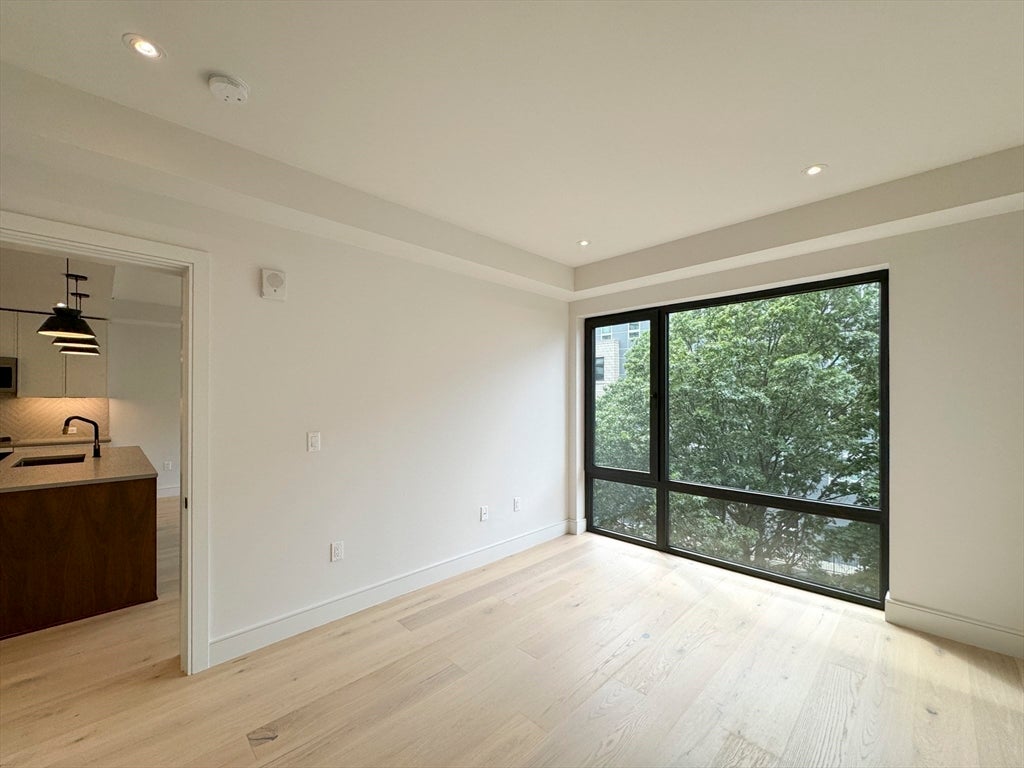 1 Nevins Hill Way #406, Boston, MA Photo #18