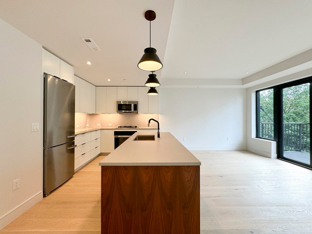 1 Nevins Hill Way #406, Boston, MA Photo #9