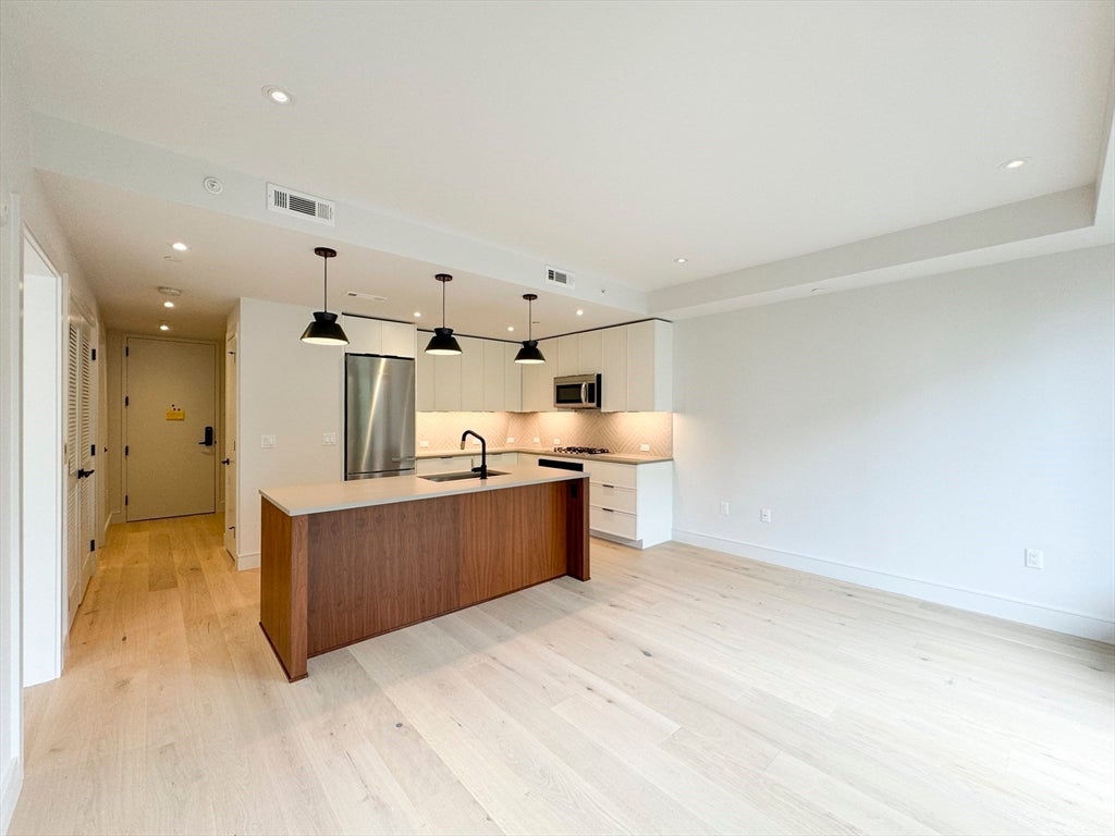 1 Nevins Hill Way #406, Boston, MA Photo #14