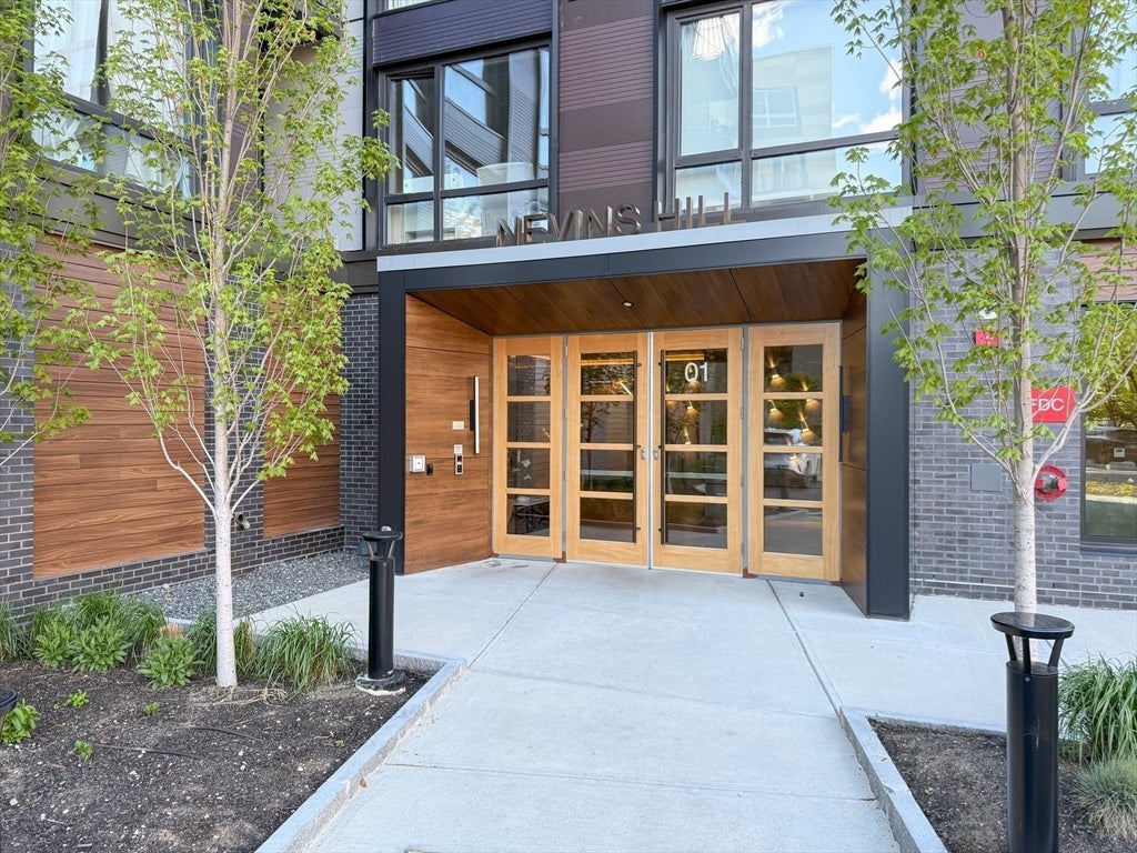 1 Nevins Hill Way #406, Boston, MA Photo #26