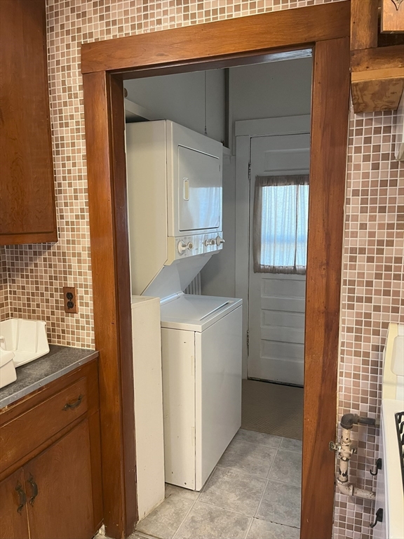 Arlington, Massachusetts 02474, United States, 2 Bedrooms Bedrooms, ,1 BathroomBathrooms,Residential,Contingent,121357