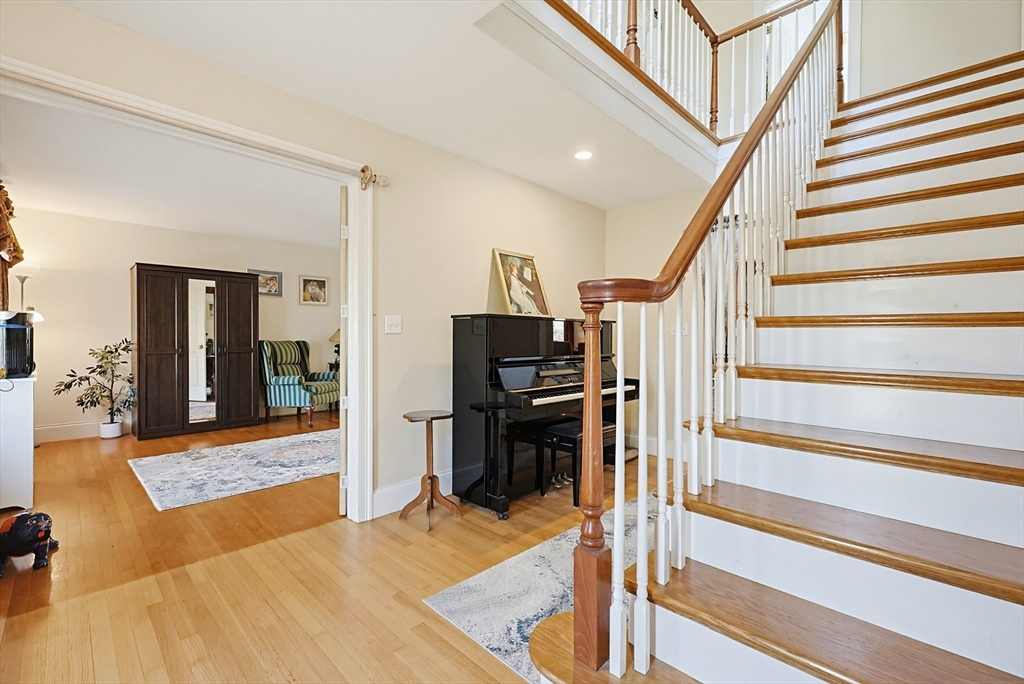 107 Mill St