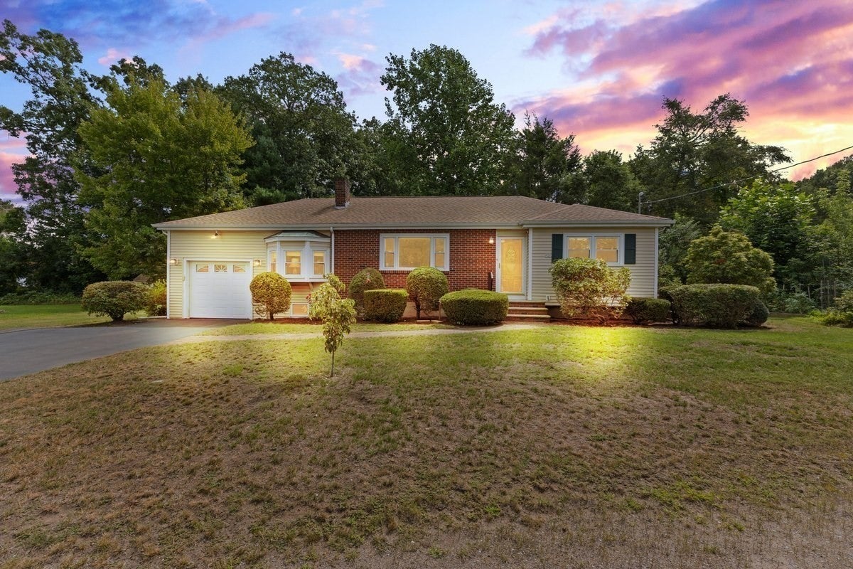 Photo of 58 Harlan Cir, Brockton, MA