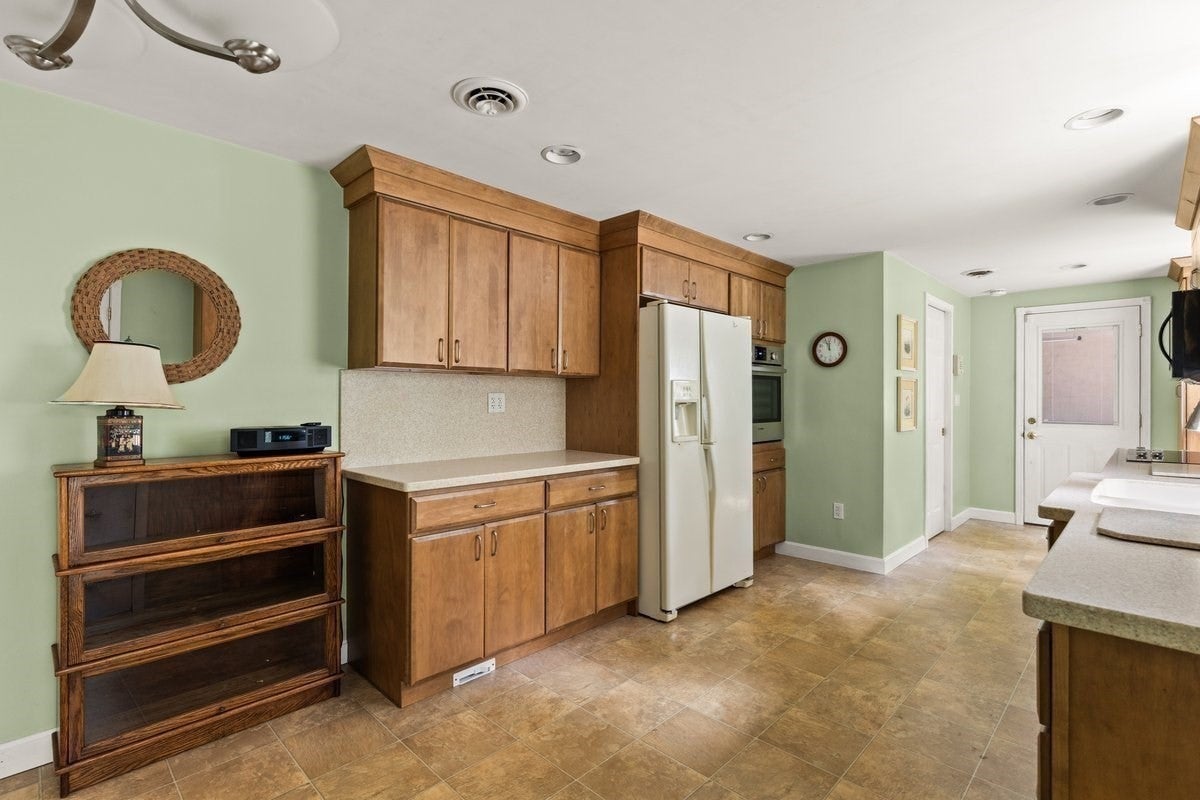 58 Harlan Cir, Brockton, MA, 58 Harlan Cir, Brockton, MA Photo #16