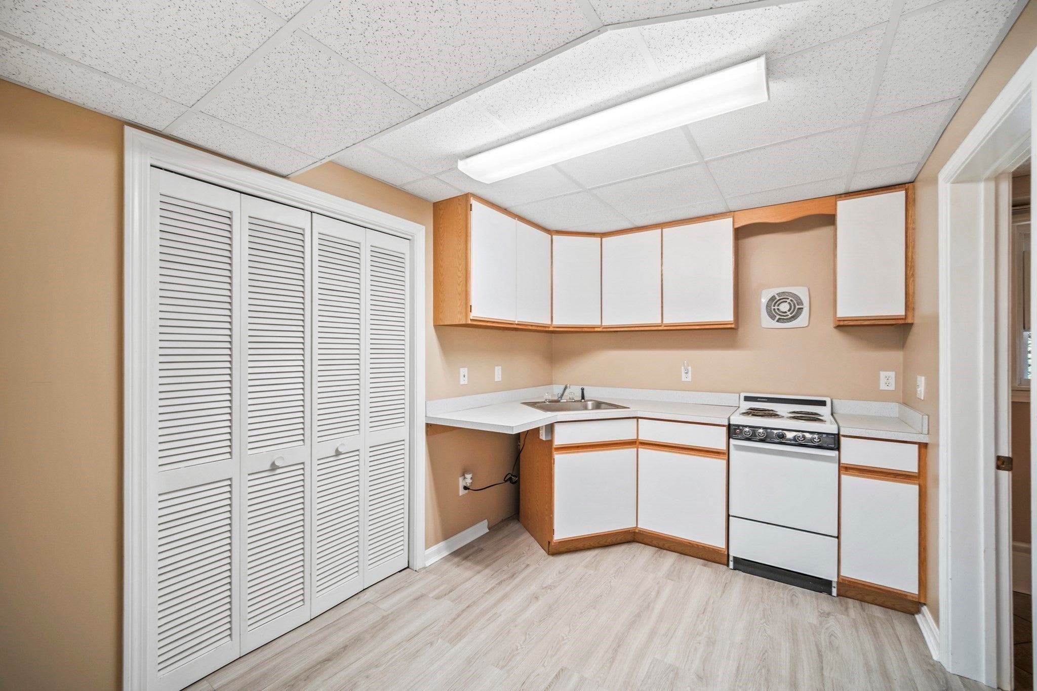178 Littlefield Lane, Marlborough, MA Photo #27