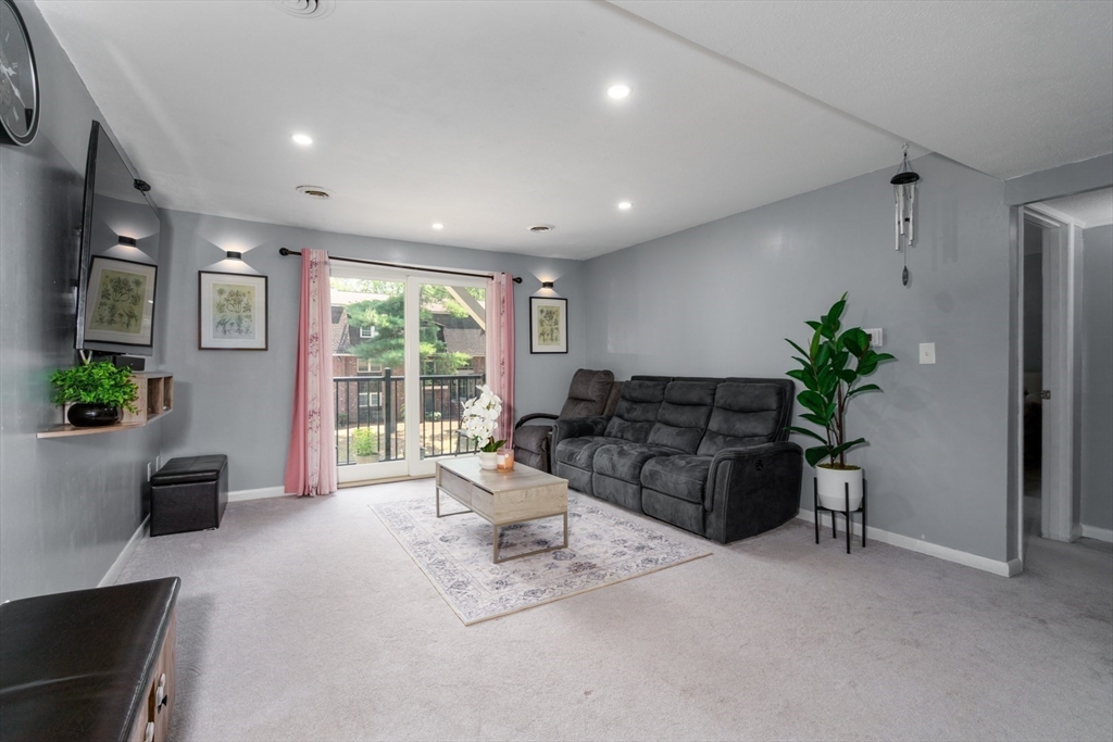 81 Ford Street D