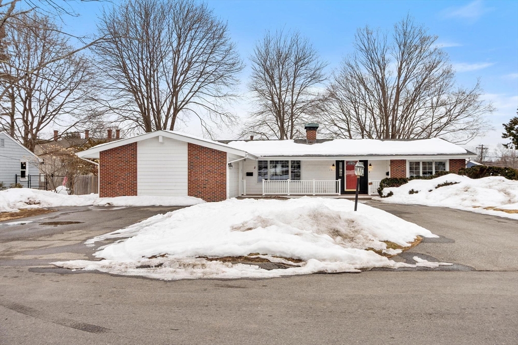 101 Elmcrest  Road 101