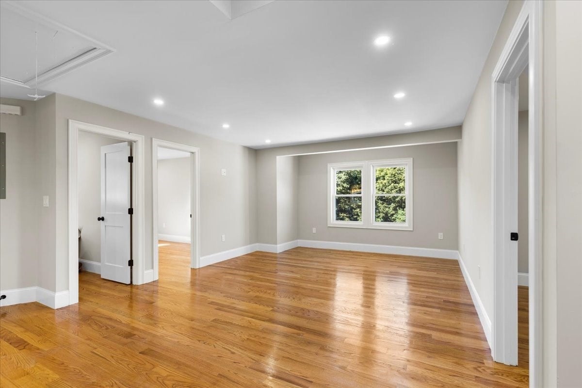 31 Woodale Ave #3, Boston, MA Photo #15