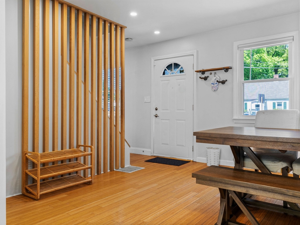 9 Stratford Rd