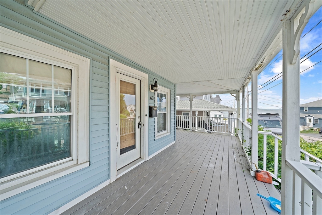 60 Holbrook Rd
