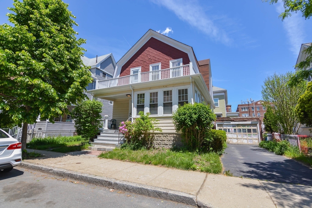 25 Maple Ave.