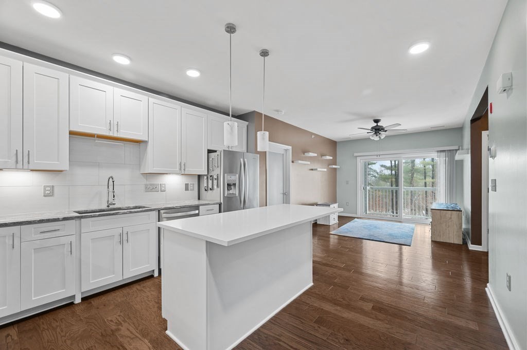 220 Martins Landing 410