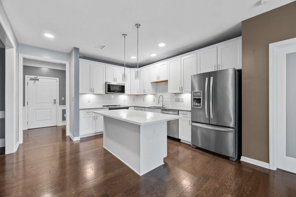 220 Martins Landing 410