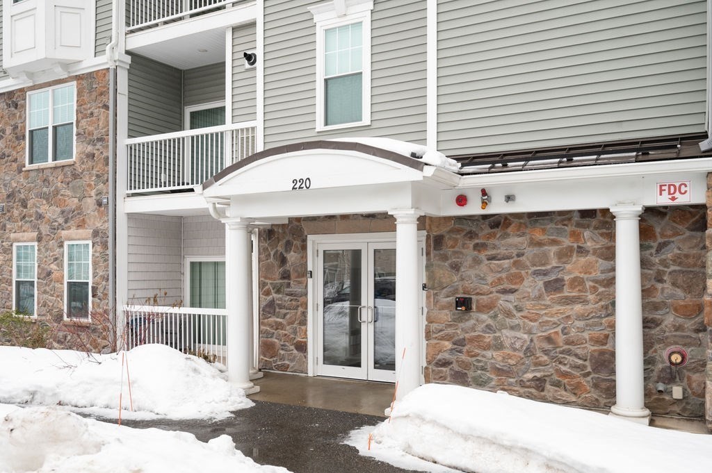 220 Martins Landing 410