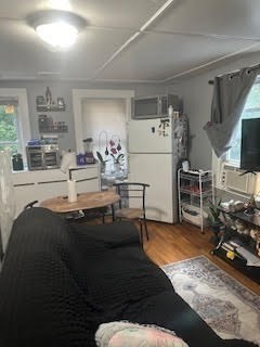 38 Priest St