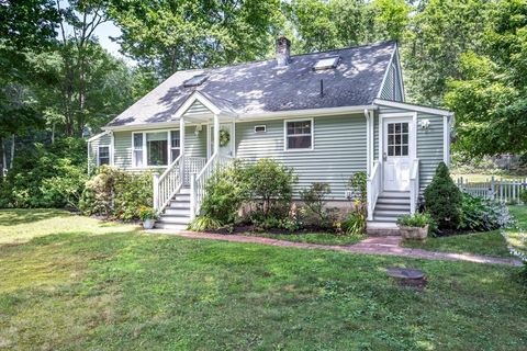 Photo of 314 Pleasant St, Franklin, MA 02038 (MLS # 73548585)