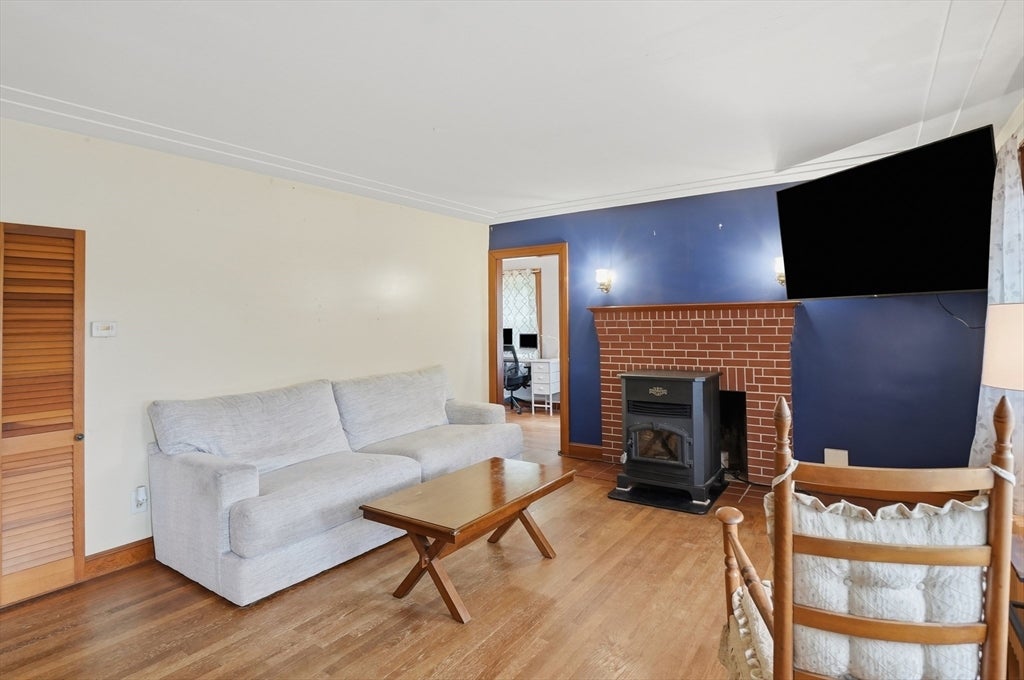 158 Oakham Road