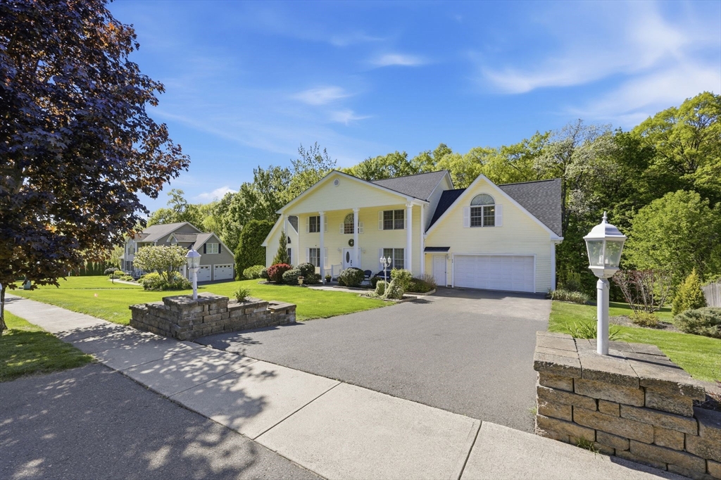 24 Jeanne Marie Dr
