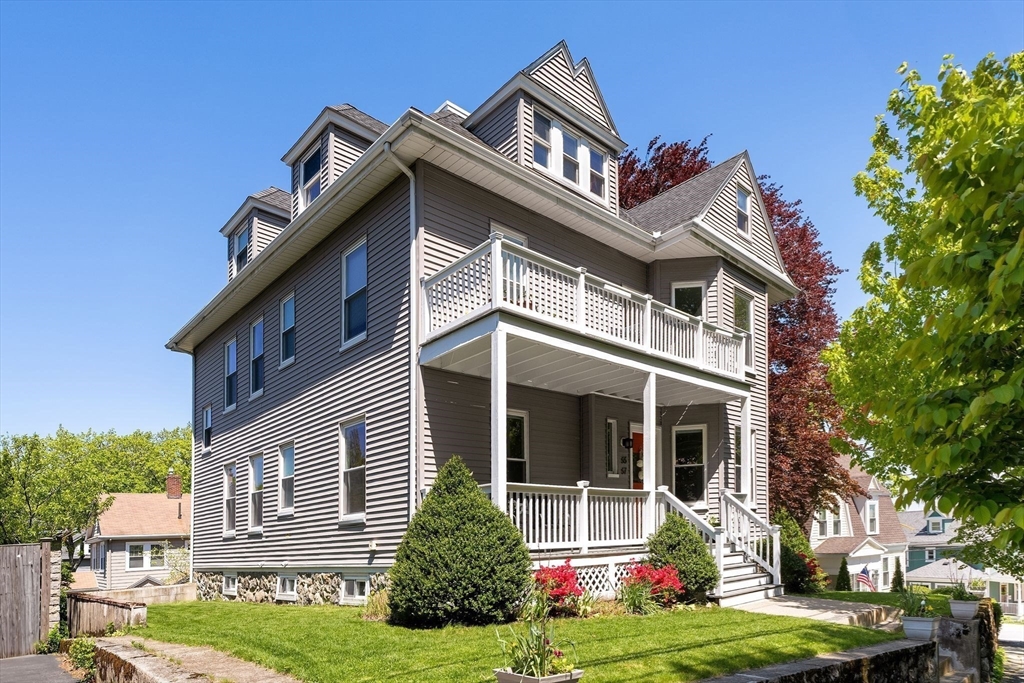 55 Tanager St 1