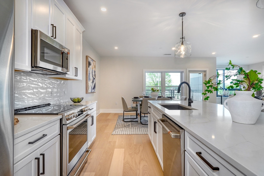 62 Foundry St 216