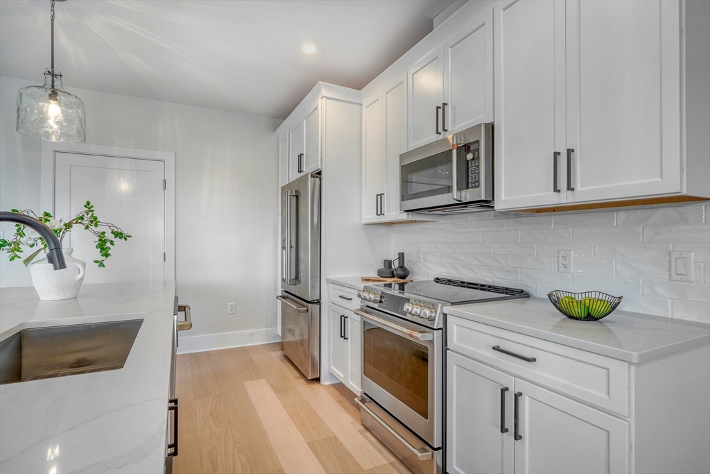 62 Foundry St 216