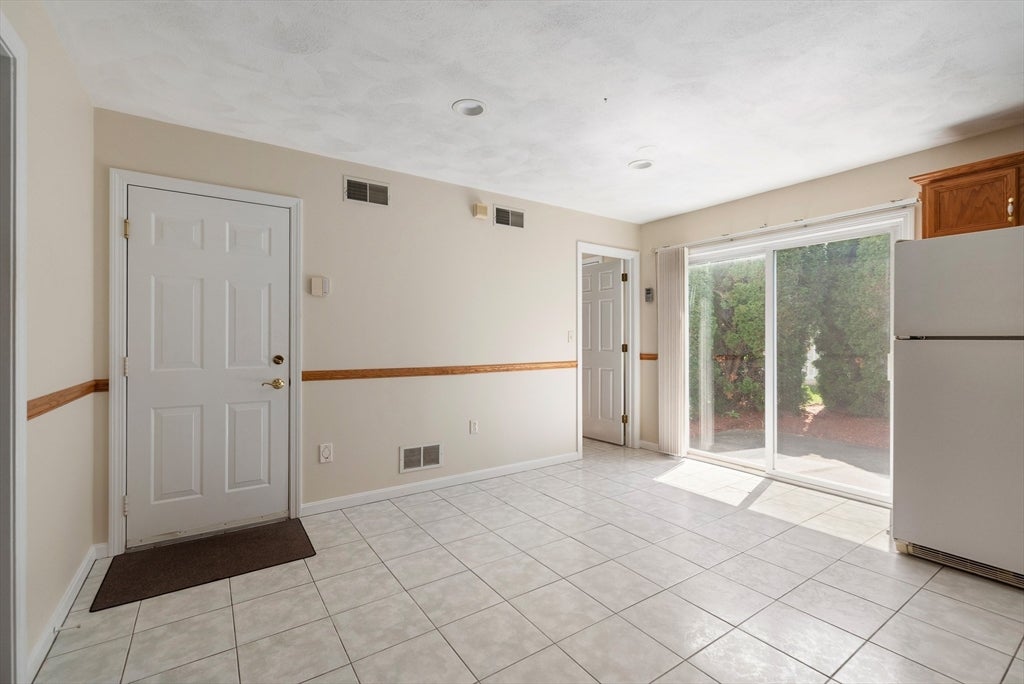 52 Birdie Ln #52, Tewksbury, MA Photo #8