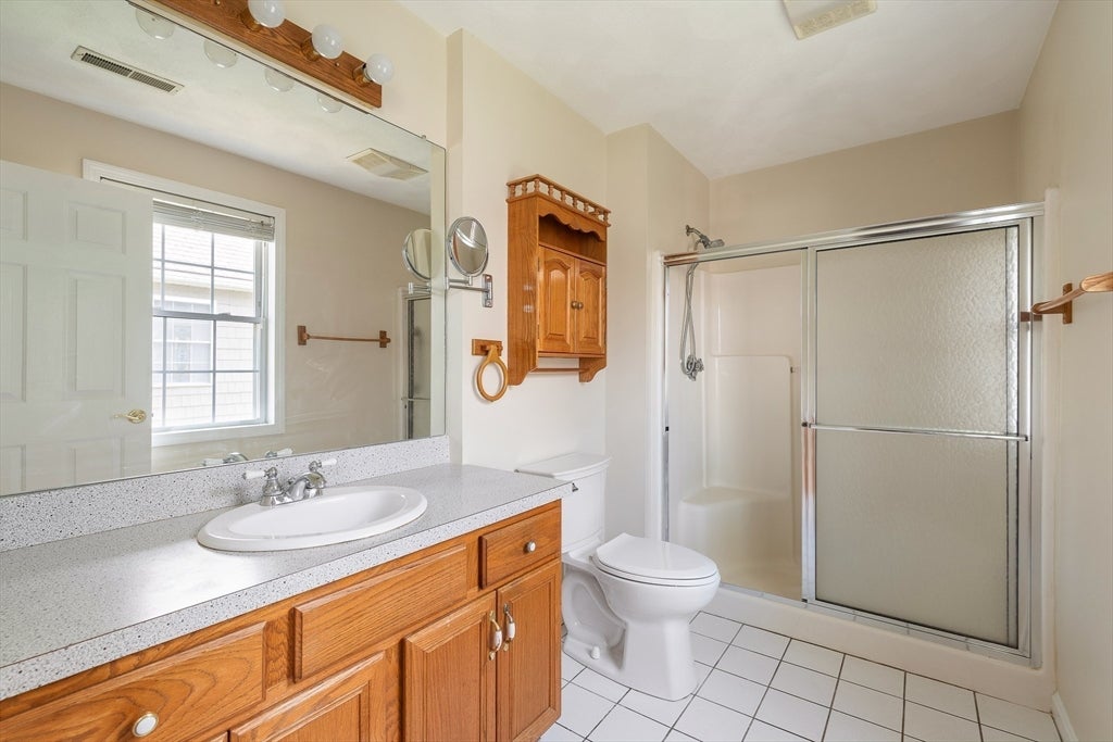 52 Birdie Ln #52, Tewksbury, MA Photo #16