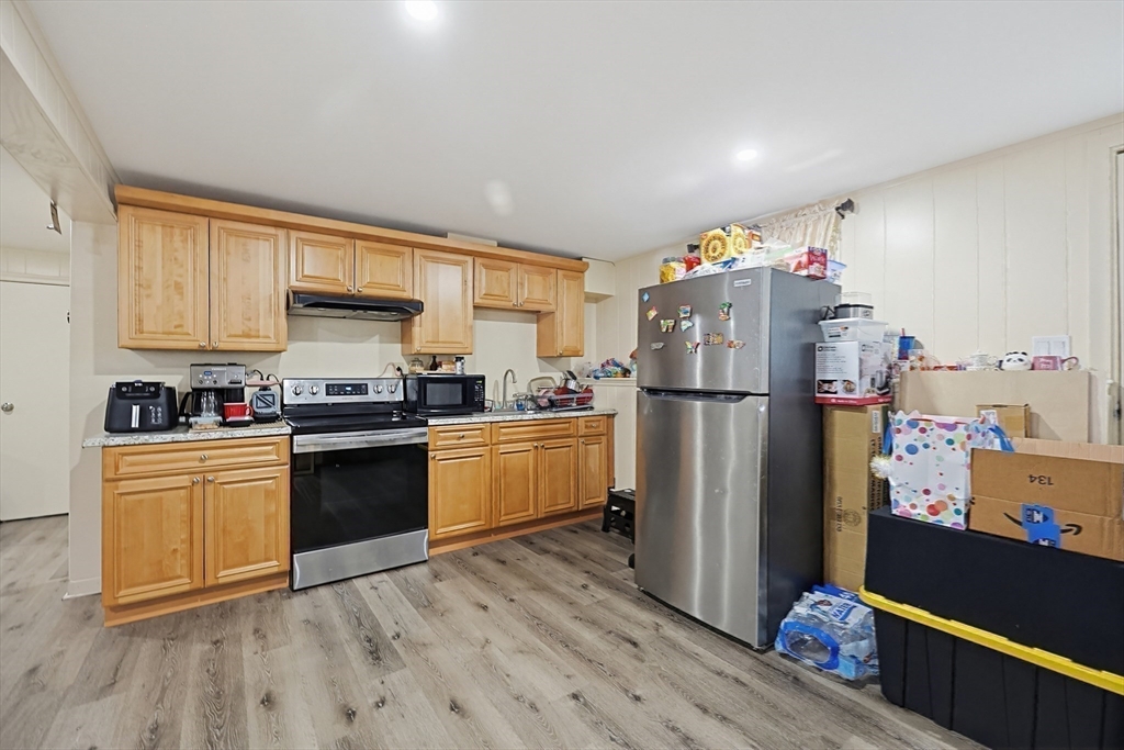 9 Denise Dr, Randolph, MA Photo #18