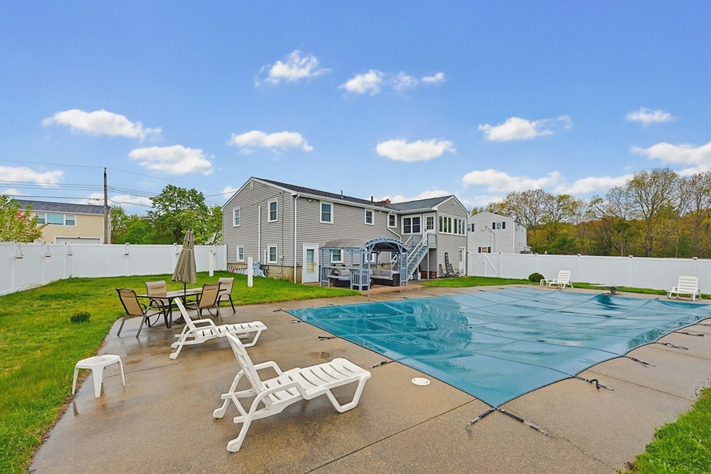 9 Denise Dr, Randolph, MA Photo #22